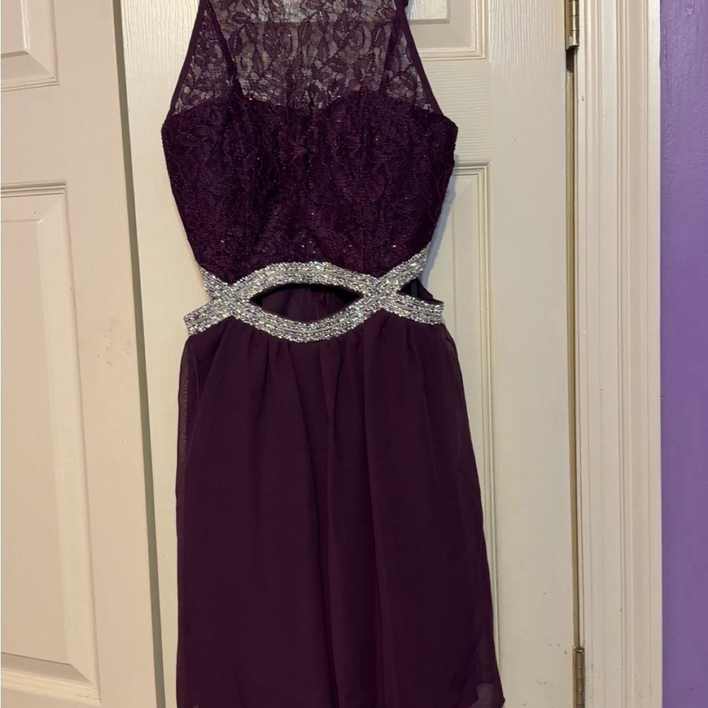 Elegant Purple Lace Halter Dress with Rhinestone Waist